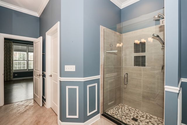 6 Sugar Maple Court, Lake In The Hills, IL 60156