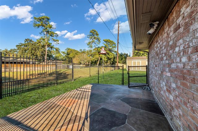 603 Saint Andrews Road, Houston, TX 77339