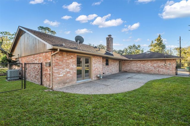 603 Saint Andrews Road, Houston, TX 77339