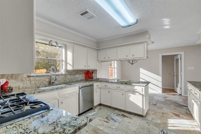 603 Saint Andrews Road, Houston, TX 77339