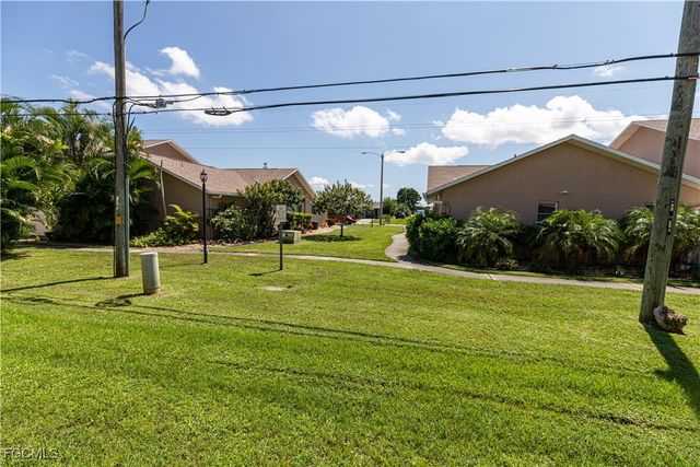1104 SE 8th ST 7, Cape Coral, FL 33990