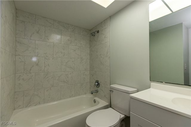 1104 SE 8th ST 7, Cape Coral, FL 33990