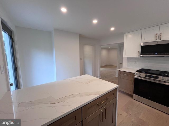 625 CONESTOGA RD, Villanova, PA 19085