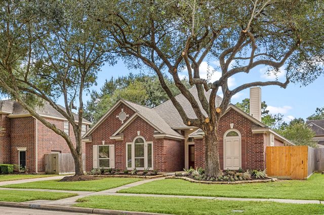 23111 Winding Knoll Drive, Katy, TX 77494
