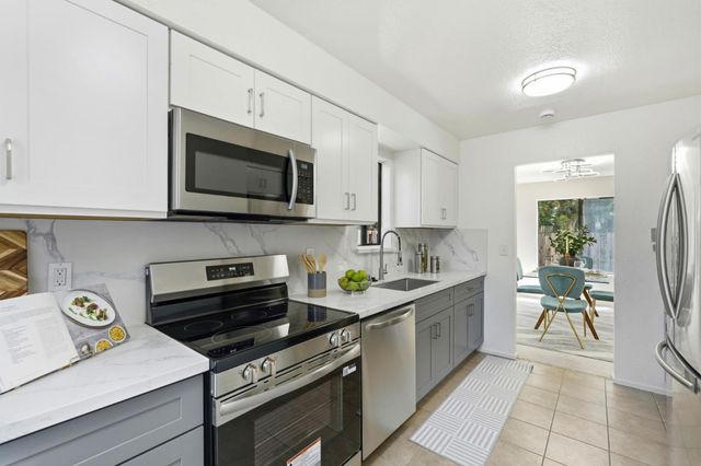 3 Arete Court, Hercules, CA 94547
