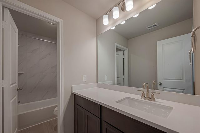 32005 Towering Birch Trail, Conroe, TX 77385