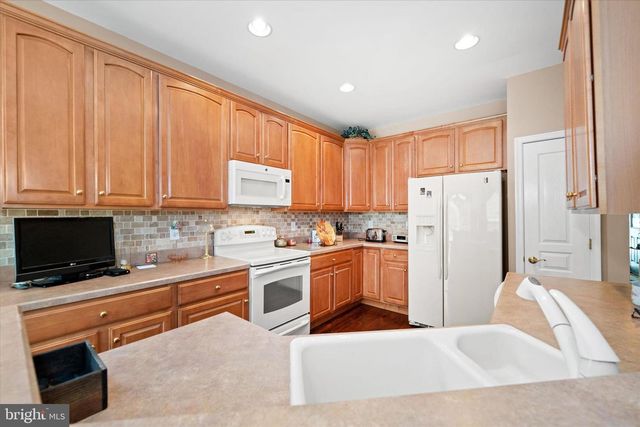 4 COMPASS ROSE WAY, Newark, DE 19702