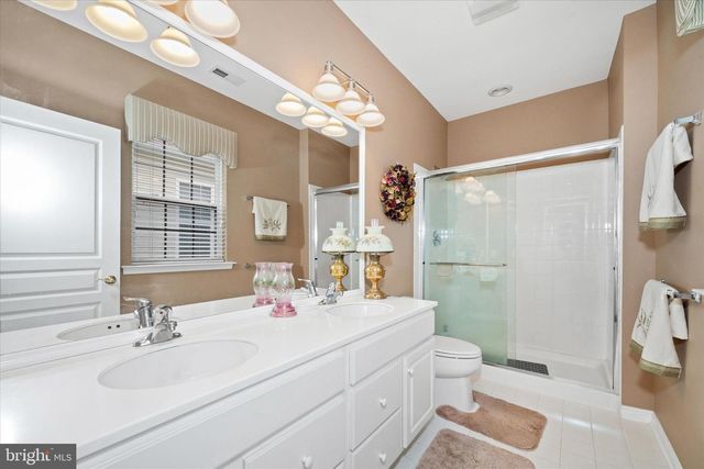 4 COMPASS ROSE WAY, Newark, DE 19702