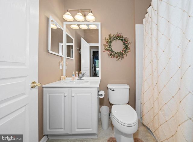 4 COMPASS ROSE WAY, Newark, DE 19702