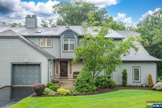 15 Fair Ridge Court, Wayne, NJ 07470