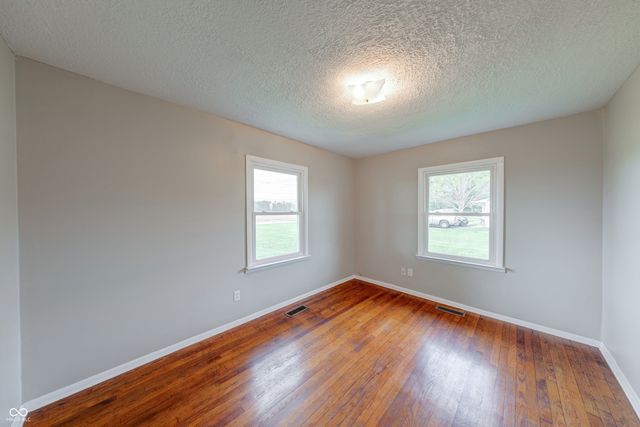 535 S 450 E, Franklin, IN 46131