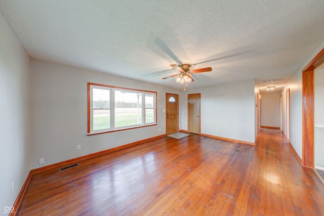 535 S 450 E, Franklin, IN 46131