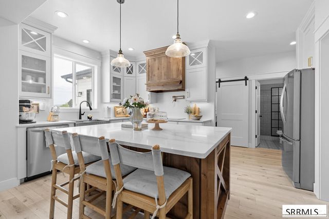 954 E 1100 N, Shelley, ID 83274