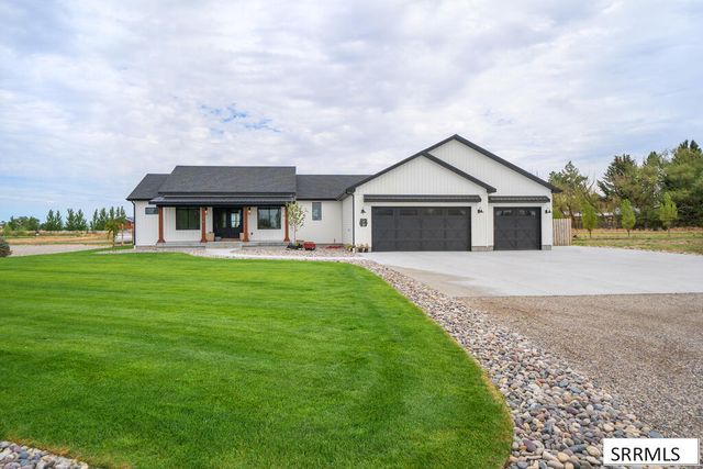 954 E 1100 N, Shelley, ID 83274