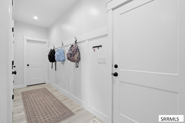 954 E 1100 N, Shelley, ID 83274