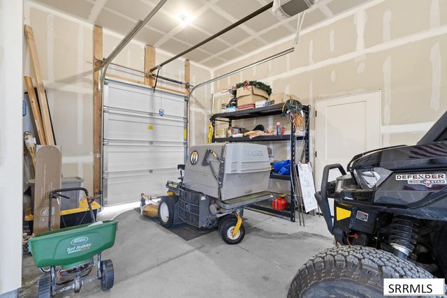 954 E 1100 N, Shelley, ID 83274