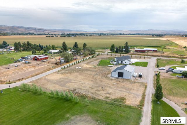 954 E 1100 N, Shelley, ID 83274
