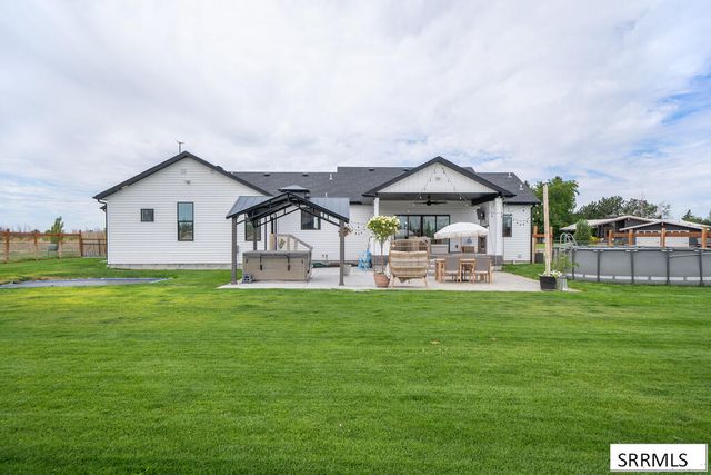 954 E 1100 N, Shelley, ID 83274