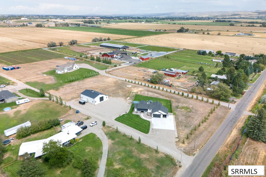 954 E 1100 N, Shelley, ID 83274