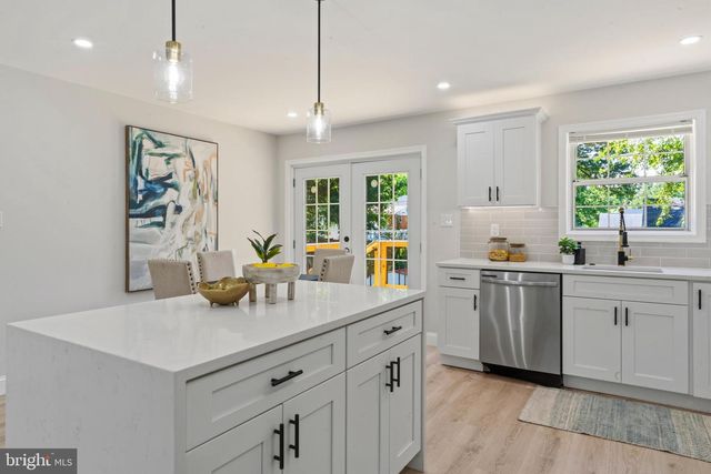 5303 CUMBERLAND ST, Capitol Heights, MD 20743
