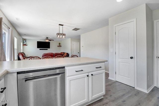 511 Kerriann Ln Lane, Clayton, NC 27520