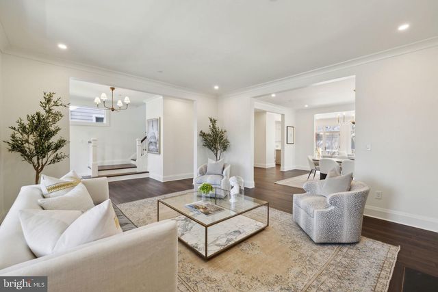 5115 42ND ST NW, Washington, DC 20016