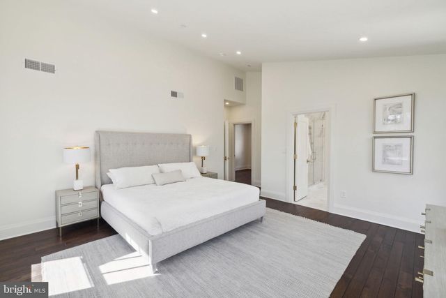 5115 42ND ST NW, Washington, DC 20016