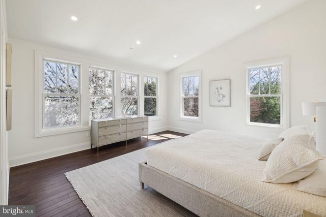 5115 42ND ST NW, Washington, DC 20016