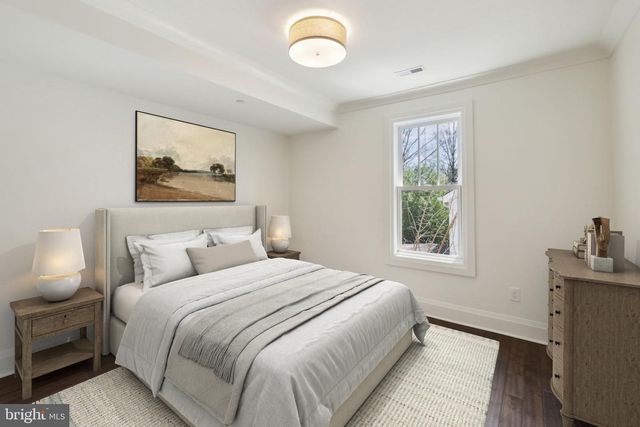 5115 42ND ST NW, Washington, DC 20016