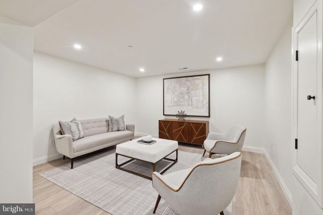 5115 42ND ST NW, Washington, DC 20016