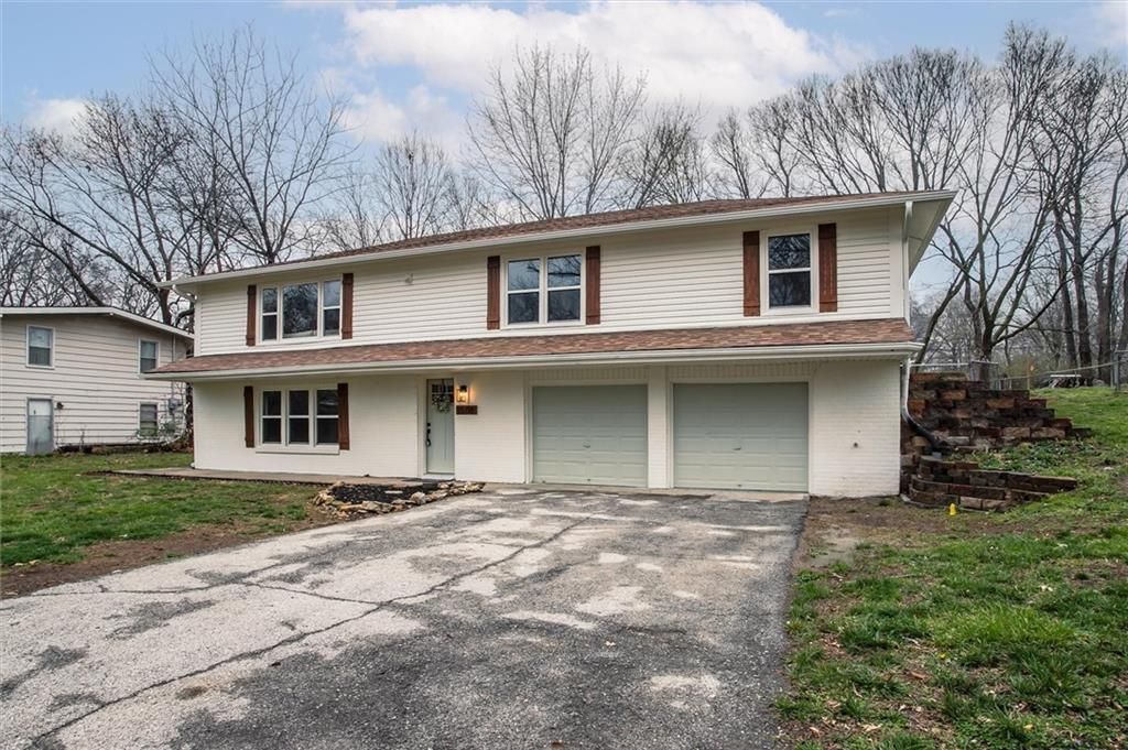 1508 NANCY Lane, Liberty, MO 64068