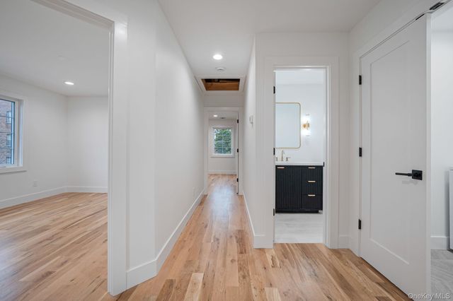27 Elizabeth Court, Hempstead, NY 11550