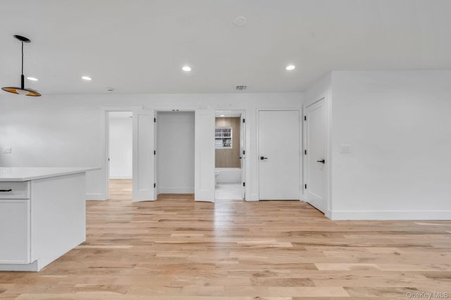 27 Elizabeth Court, Hempstead, NY 11550