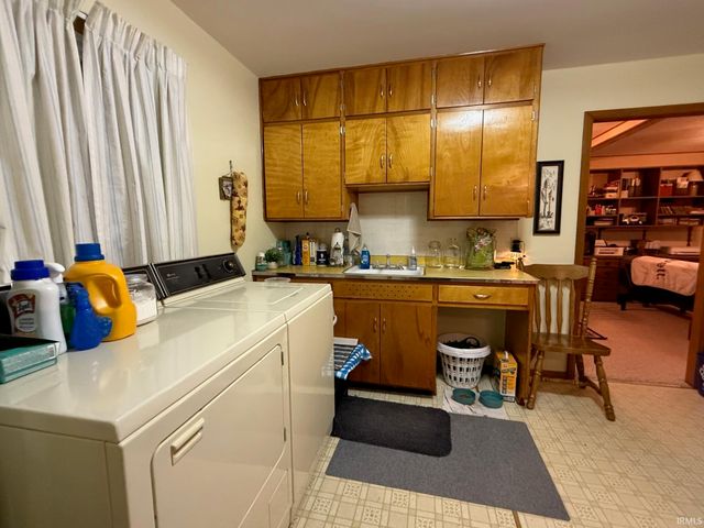 121 N Market Street, Francesville, IN 47946