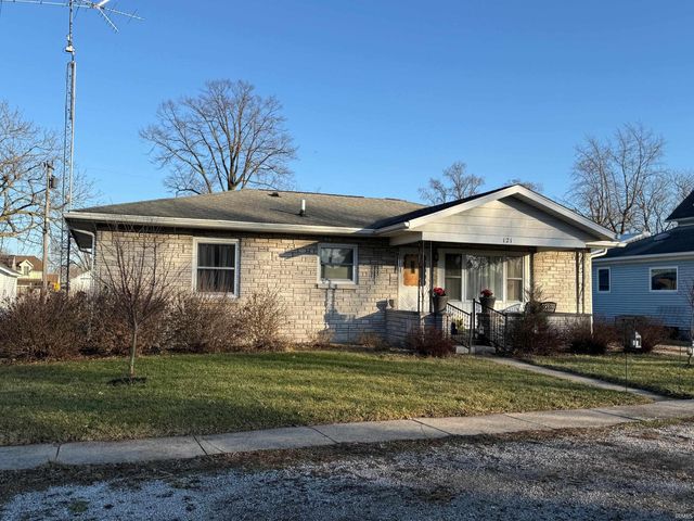 121 N Market Street, Francesville, IN 47946
