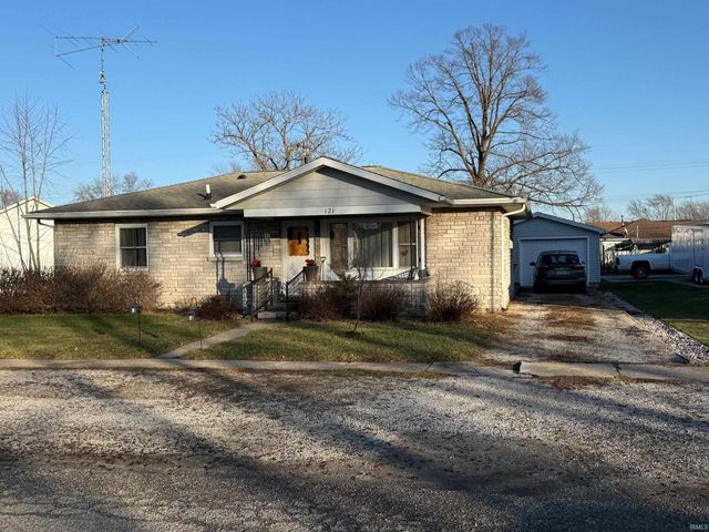 121 N Market Street, Francesville, IN 47946