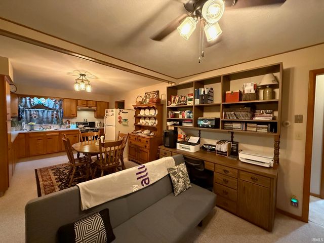 121 N Market Street, Francesville, IN 47946