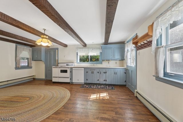 105 Harrison Ave, Roseland Boro, NJ 07068