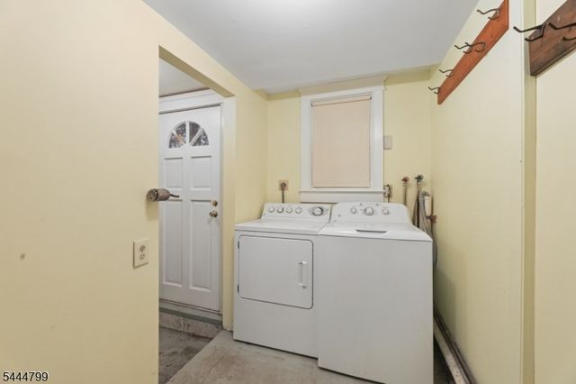 105 Harrison Ave, Roseland Boro, NJ 07068