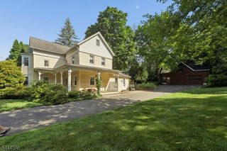 105 Harrison Ave, Roseland Boro, NJ 07068