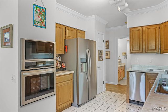 11920 Old Ballas Road 205, Creve Coeur, MO 63141