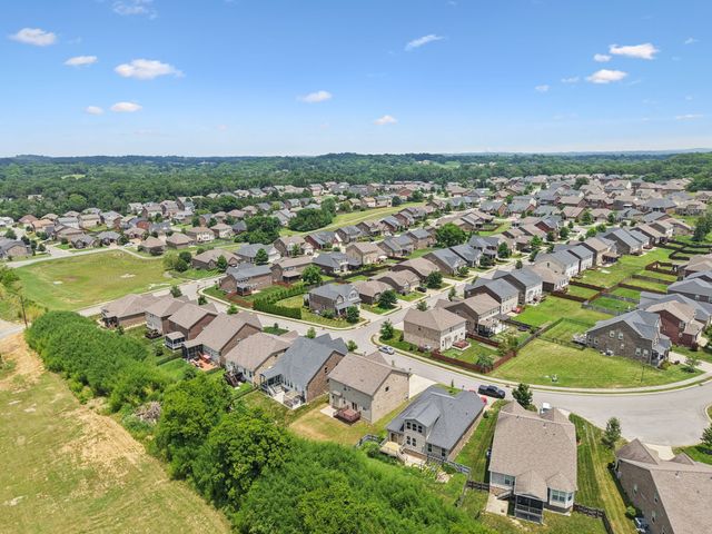 5012 Winslow Dr, Mount Juliet, TN 37122