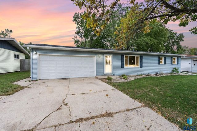 217 N Needles Dr Drive, Brandon, SD 57005
