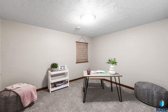 217 N Needles Dr Drive, Brandon, SD 57005