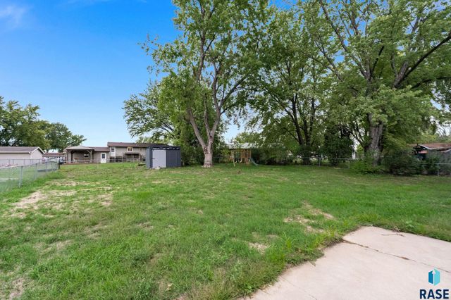 217 N Needles Dr Drive, Brandon, SD 57005