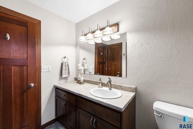 217 N Needles Dr Drive, Brandon, SD 57005