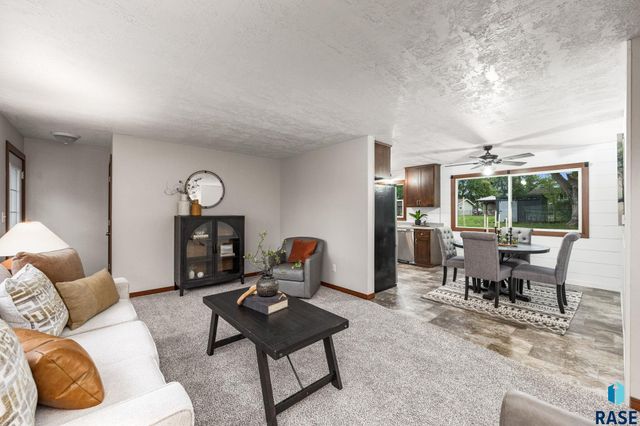 217 N Needles Dr Drive, Brandon, SD 57005