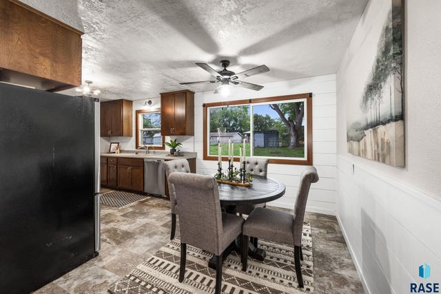 217 N Needles Dr Drive, Brandon, SD 57005