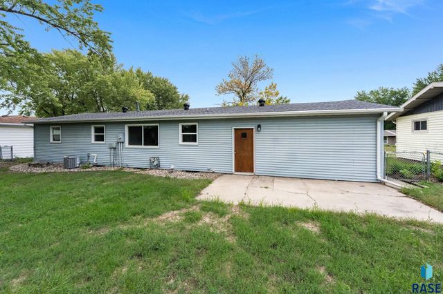 217 N Needles Dr Drive, Brandon, SD 57005