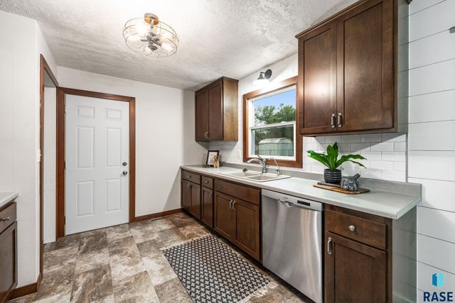 217 N Needles Dr Drive, Brandon, SD 57005